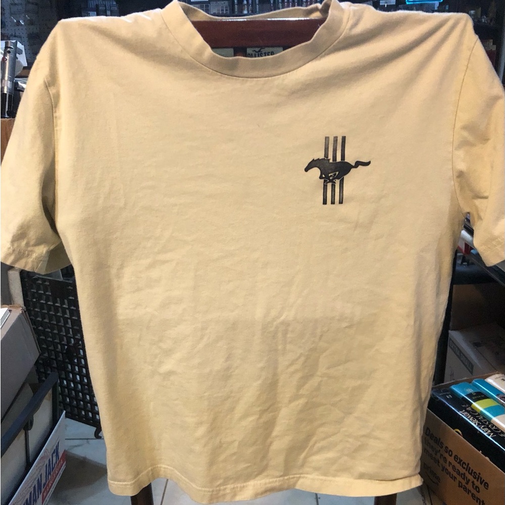 Mustang Boss 302 Hollister Light Tan Short Sleeve Tee Size XS